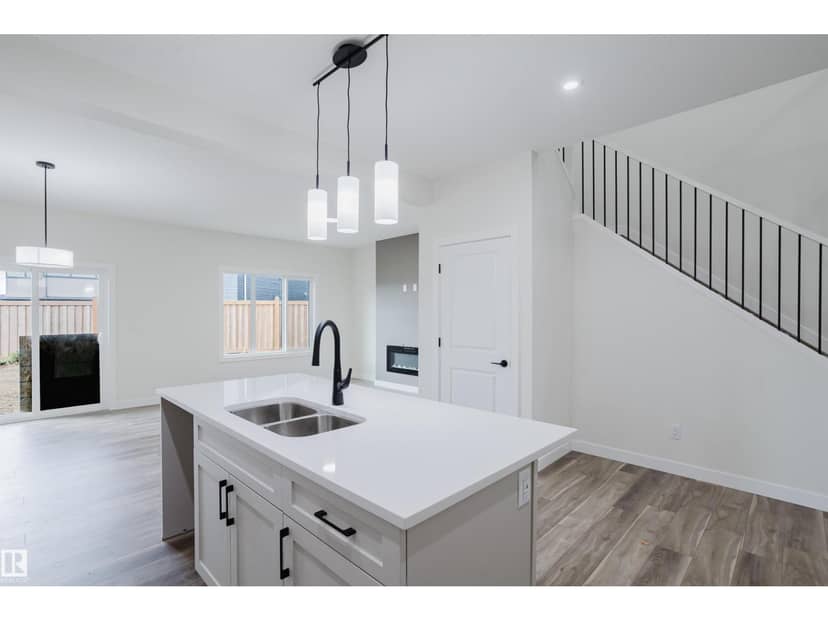 432 27 ST SW — photo 12 of 39