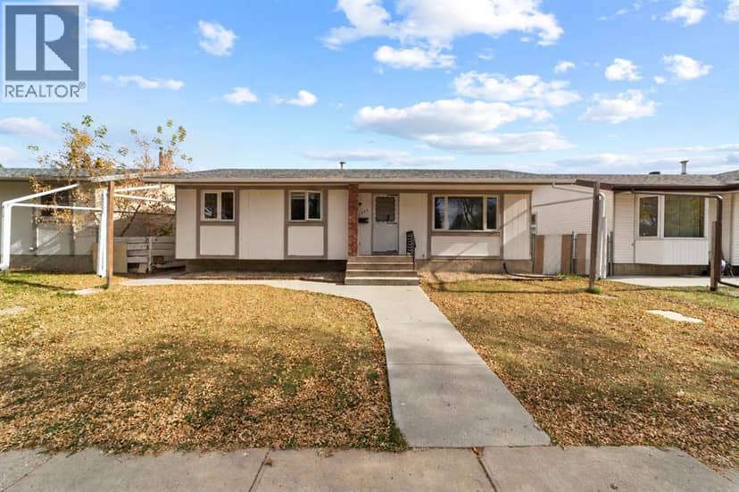 4411 66 Street, Camrose