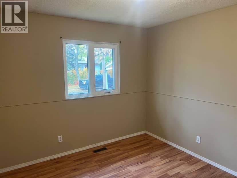 4411 66 Street — photo 14 of 26
