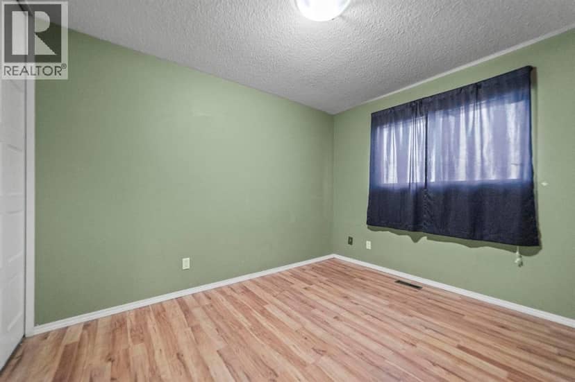 4411 66 Street — photo 15 of 26