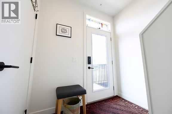 112 21 Street NW — photo 24 of 31