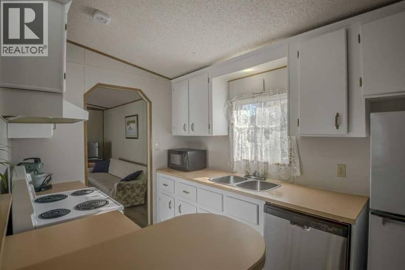 71, 99 Arbour Lake Road NW — photo 9 of 31