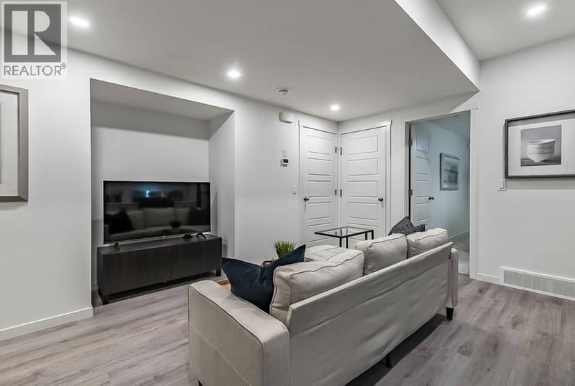 27 Ware Street — photo 11 of 18
