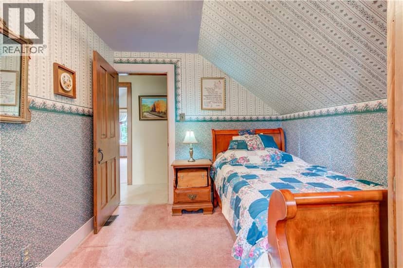 5465 KING Street — photo 31 of 40