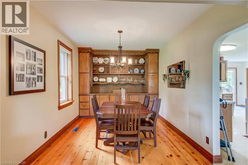 5465 KING Street — photo 17 of 40