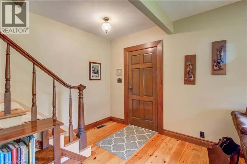 5465 KING Street — photo 13 of 40