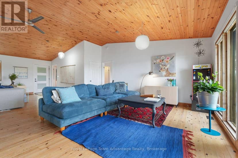 6 & 8 Mill Heights Road — photo 10 of 40