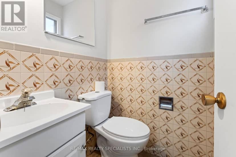 4134 Clevedon Drive — photo 19 of 40