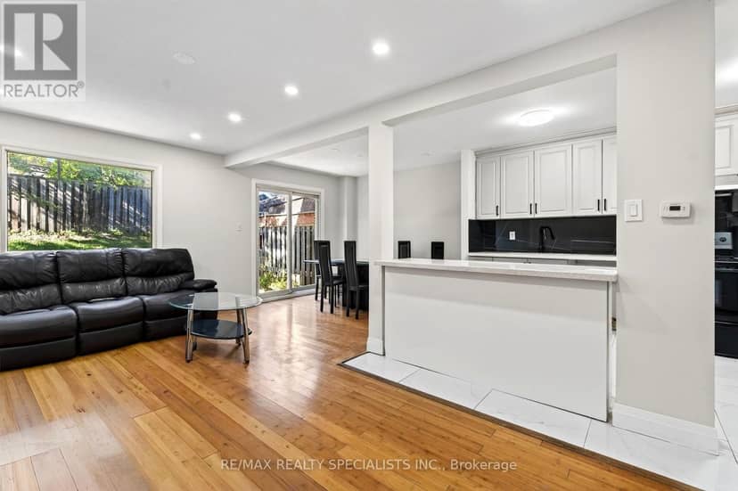 4134 Clevedon Drive — photo 9 of 40