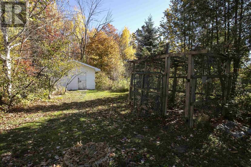 196 Elmwood AVE — photo 32 of 34