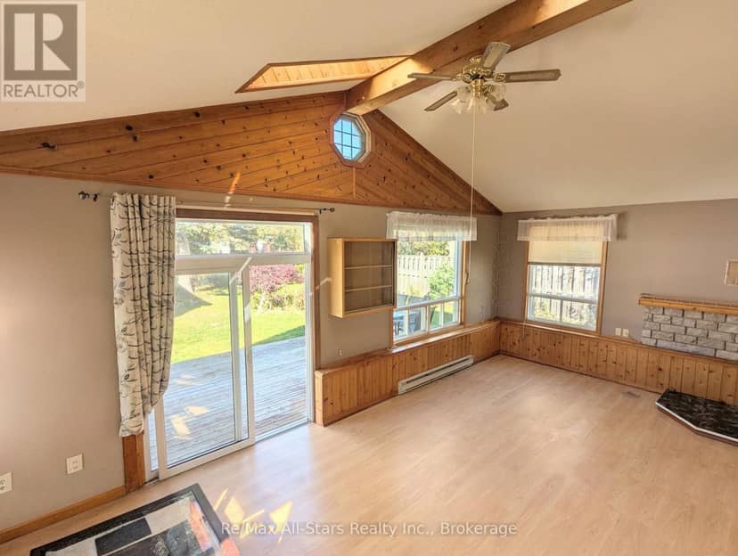 32 Churchill Crescent — photo 24 of 31