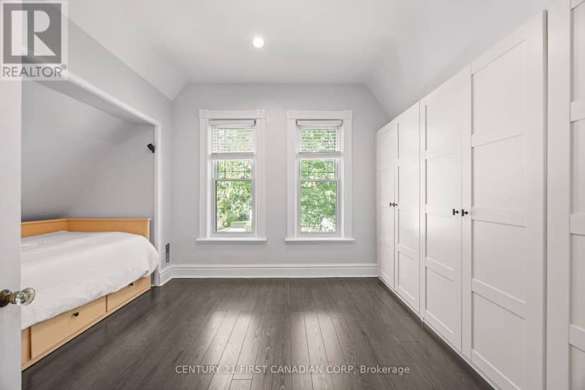26 Thornton Avenue — photo 23 of 40