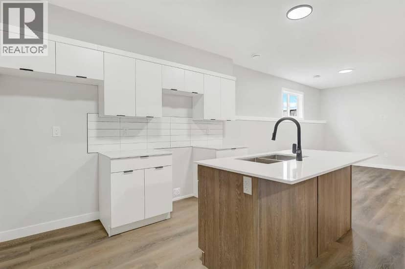 8734 83 Avenue — photo 39 of 40