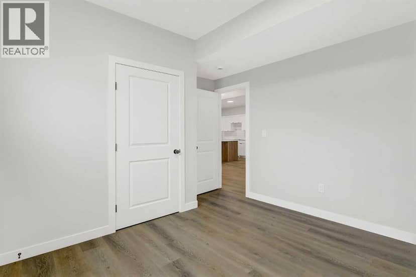 8734 83 Avenue — photo 30 of 40