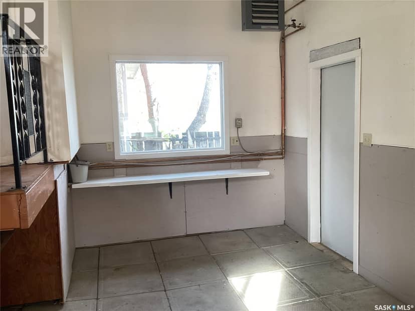 961 Athol STREET — photo 37 of 40