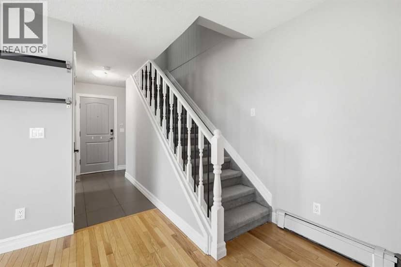 B, 2115 35 Avenue SW — photo 12 of 35