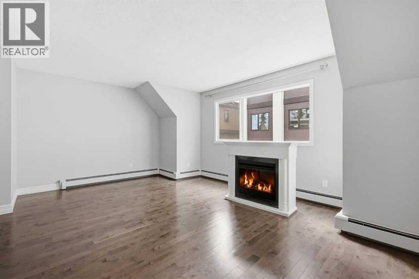 B, 2115 35 Avenue SW — photo 15 of 35