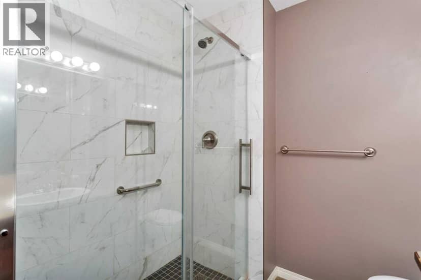 8 Hansen Close — photo 14 of 29