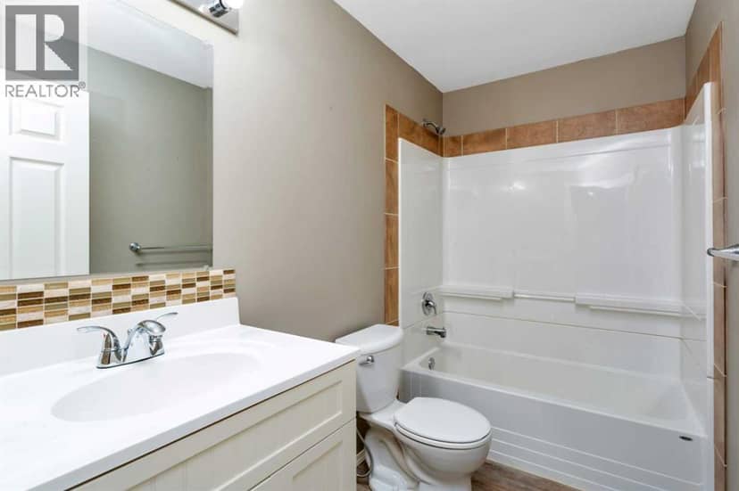 8 Hansen Close — photo 19 of 29