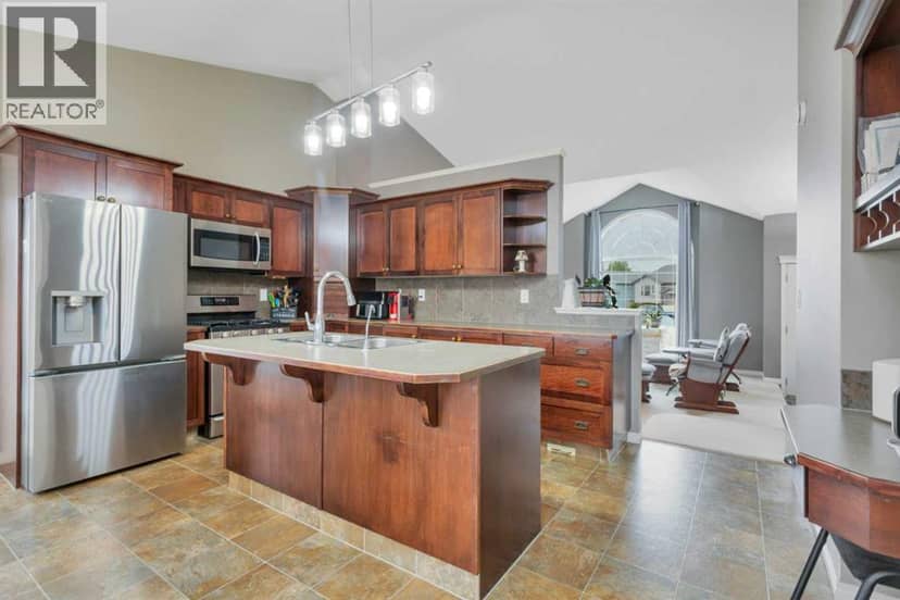 8 Hansen Close, Sylvan Lake, photo 5