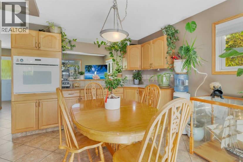 54 Lakeview Crescent — photo 18 of 40
