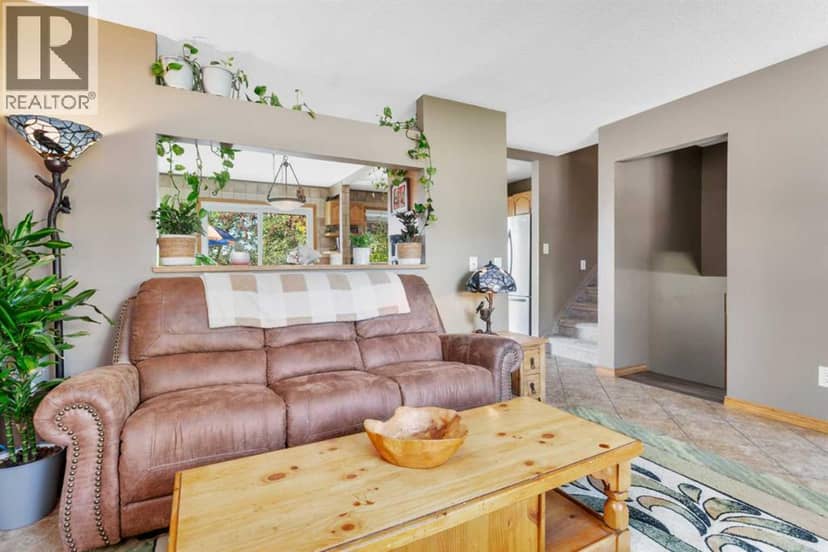 54 Lakeview Crescent — photo 10 of 40