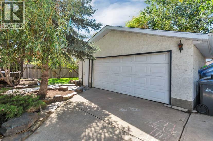 54 Lakeview Crescent — photo 37 of 40