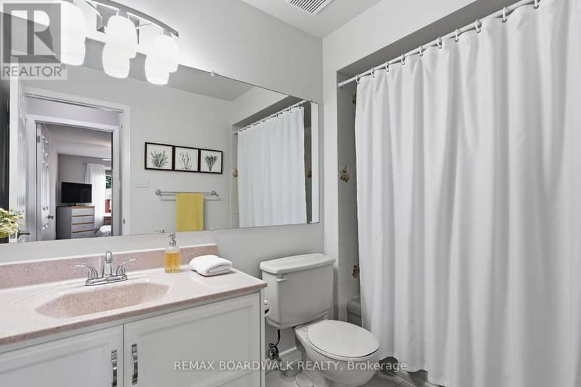 209 - 1760 Cabaret Lane — photo 22 of 40