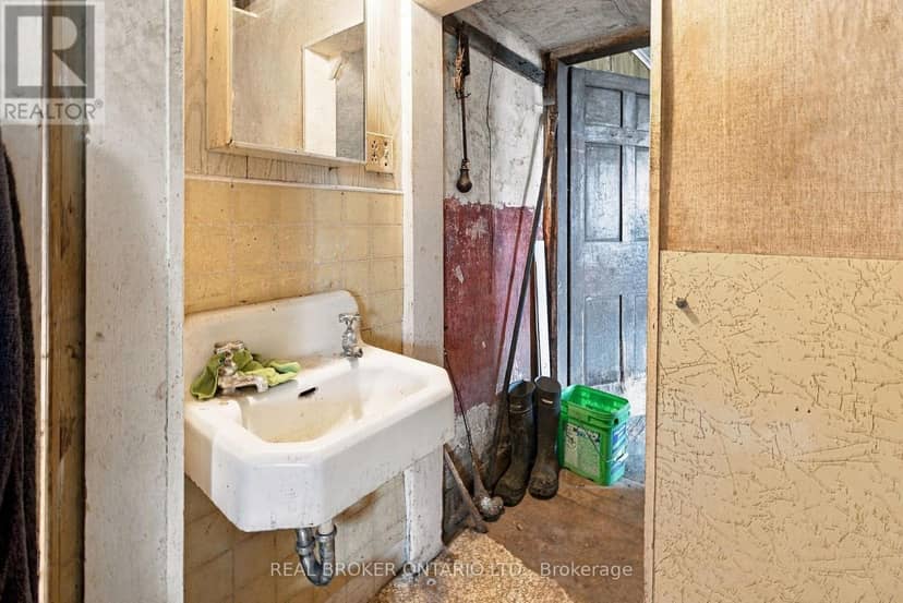 540 Townline Road — photo 33 of 40
