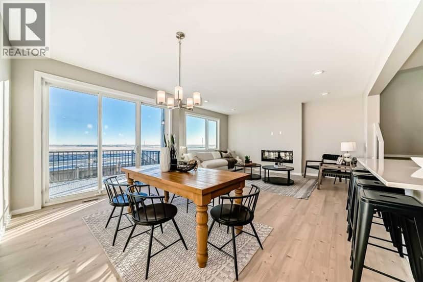 153 Rangeview Path SE, Calgary, photo 2