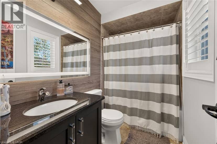 5083 ST GEORGE'S Drive — photo 33 of 40