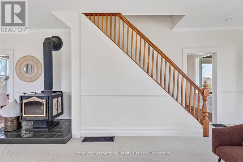 717218 1st Line E — photo 15 of 40