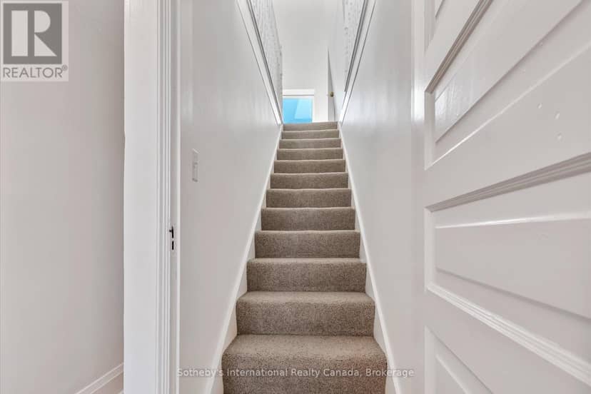 717218 1st Line E — photo 31 of 40