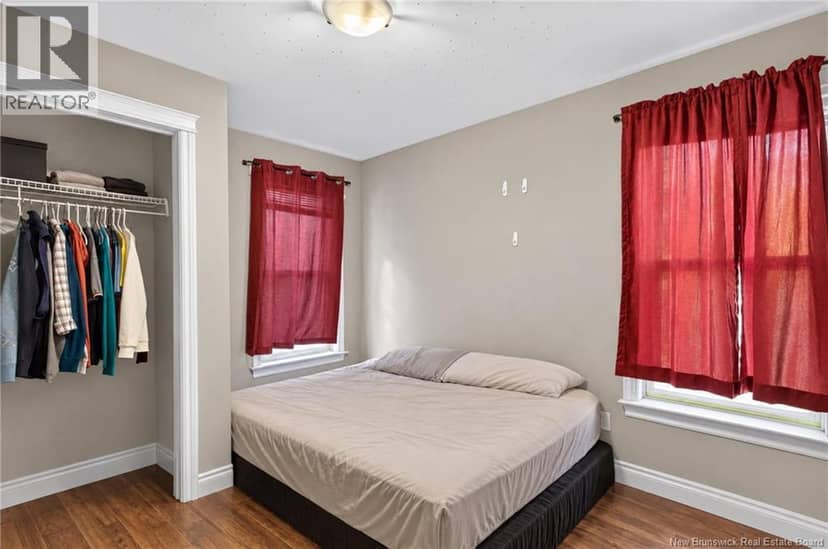 121 Elmwood Drive — photo 18 of 40