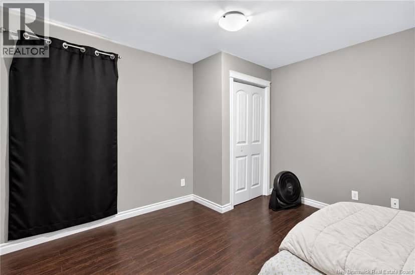 121 Elmwood Drive — photo 19 of 40