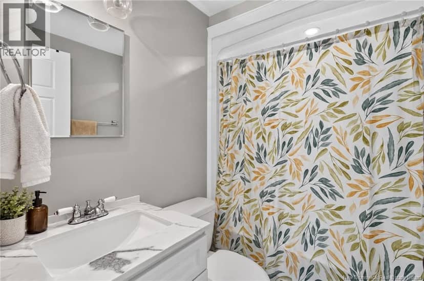 121 Elmwood Drive — photo 26 of 40
