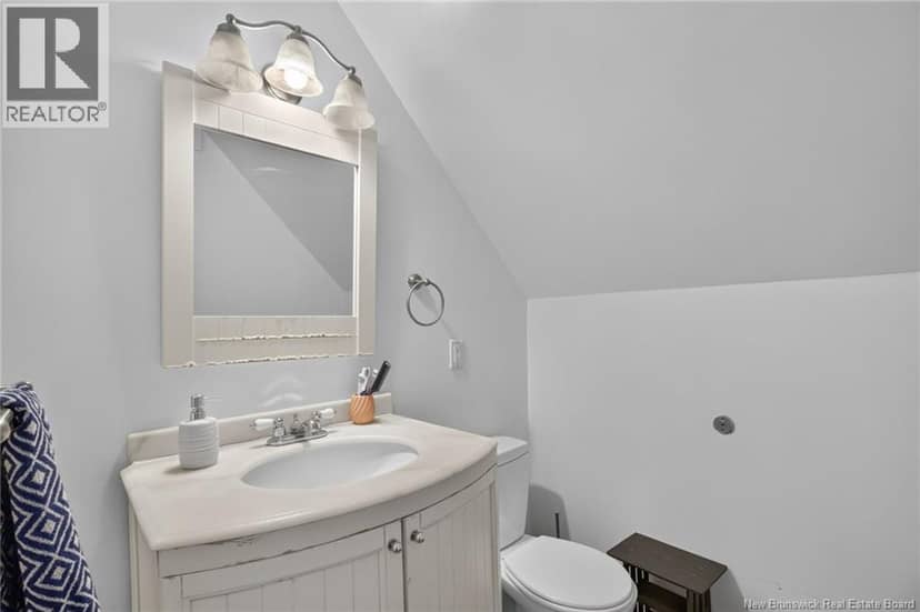 121 Elmwood Drive — photo 33 of 40