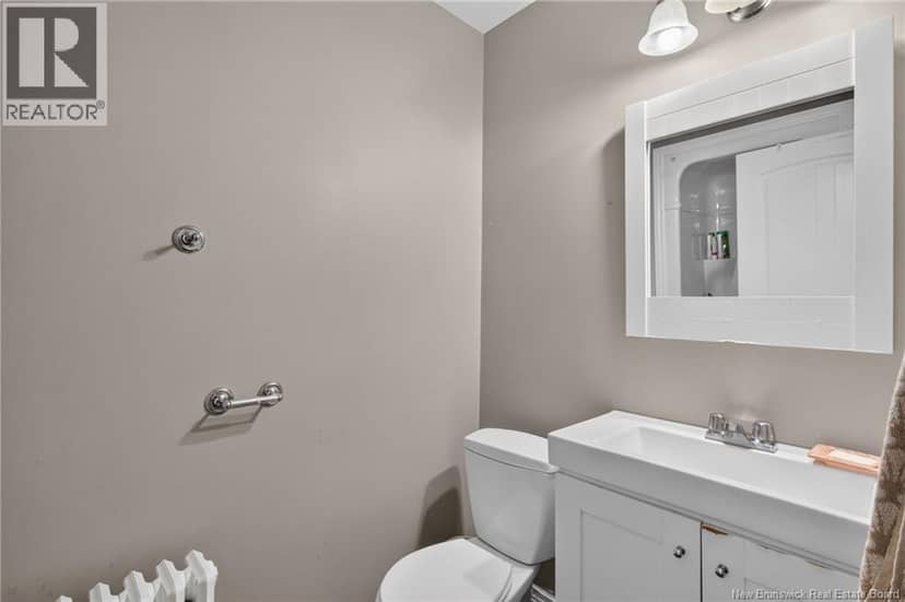 121 Elmwood Drive — photo 35 of 40