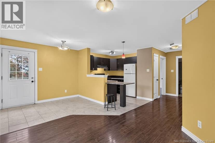 121 Elmwood Drive, Moncton, photo 4