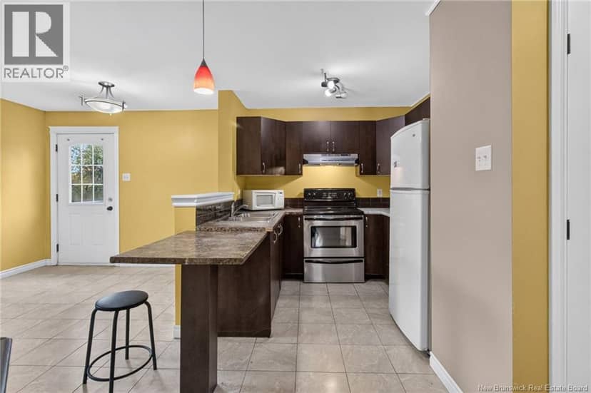 121 Elmwood Drive, Moncton, photo 7