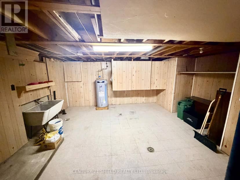 1216 Henry Street — photo 23 of 32