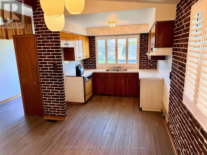 1216 Henry Street, Cornwall, photo 7