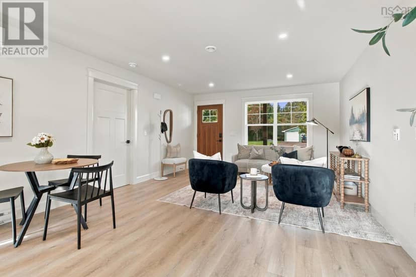39 Asquith Avenue — photo 9 of 36