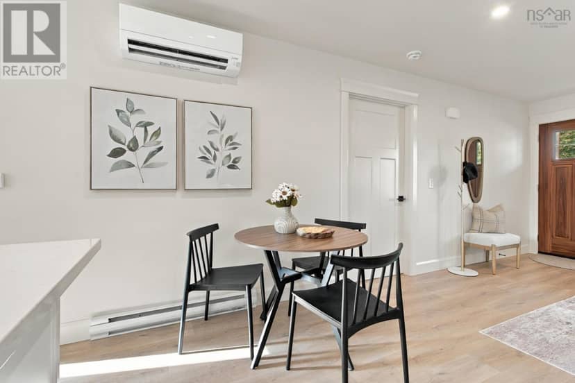 39 Asquith Avenue — photo 10 of 36