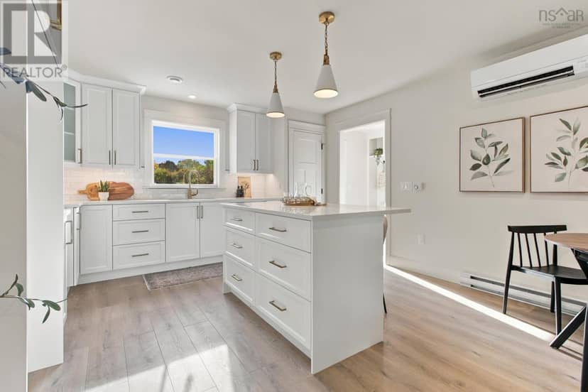 39 Asquith Avenue — photo 13 of 36