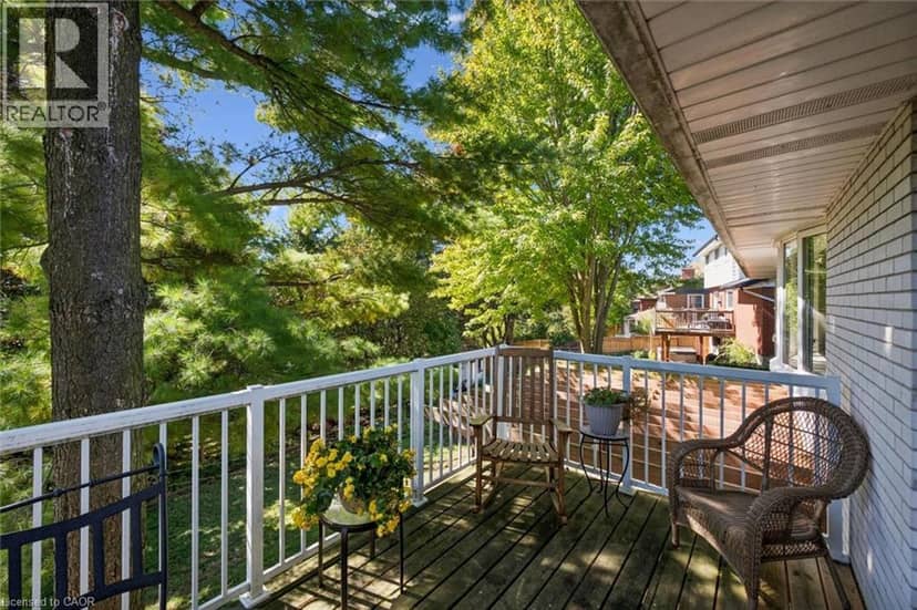 38 CALLANDER Drive — photo 10 of 26