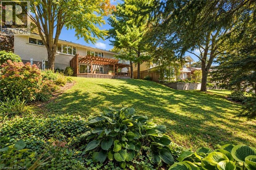 38 CALLANDER Drive — photo 23 of 26