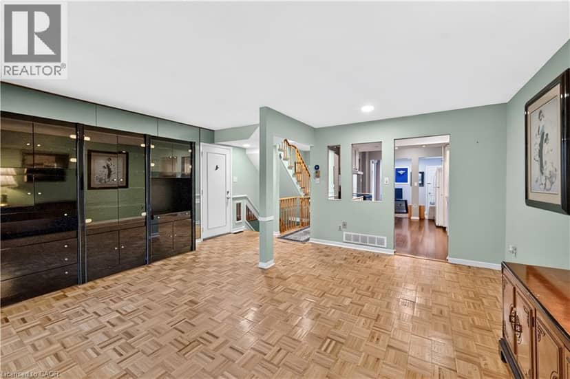 118 TAMARACK Drive — photo 17 of 40