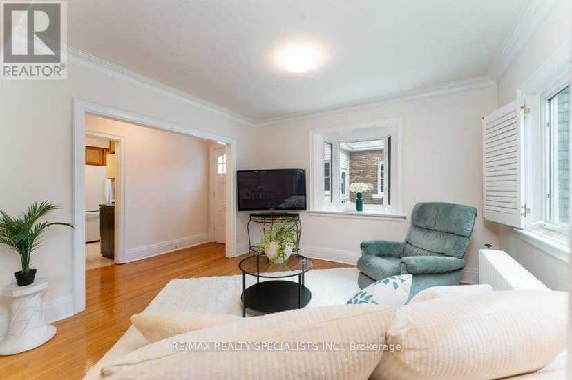 58 Franklin Avenue — photo 11 of 40