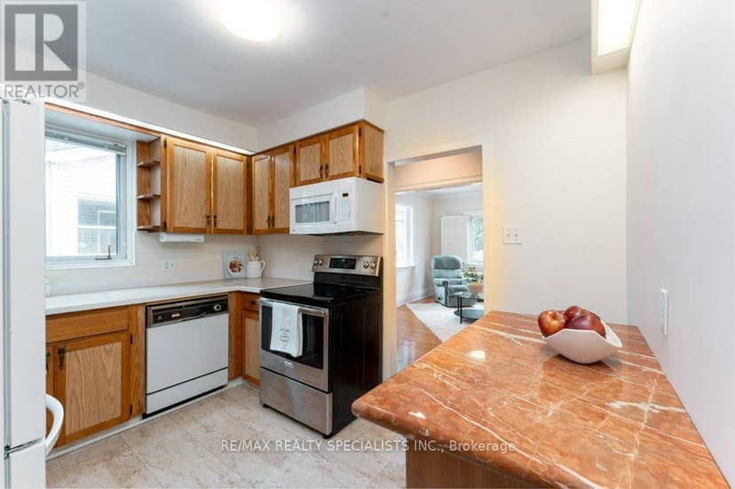 58 Franklin Avenue — photo 16 of 40